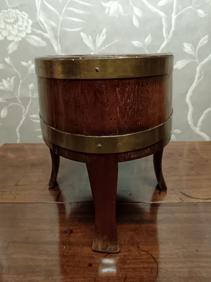 A Mahogany and Brass Bound Wine Cooler Jardiniere  (7).jpg